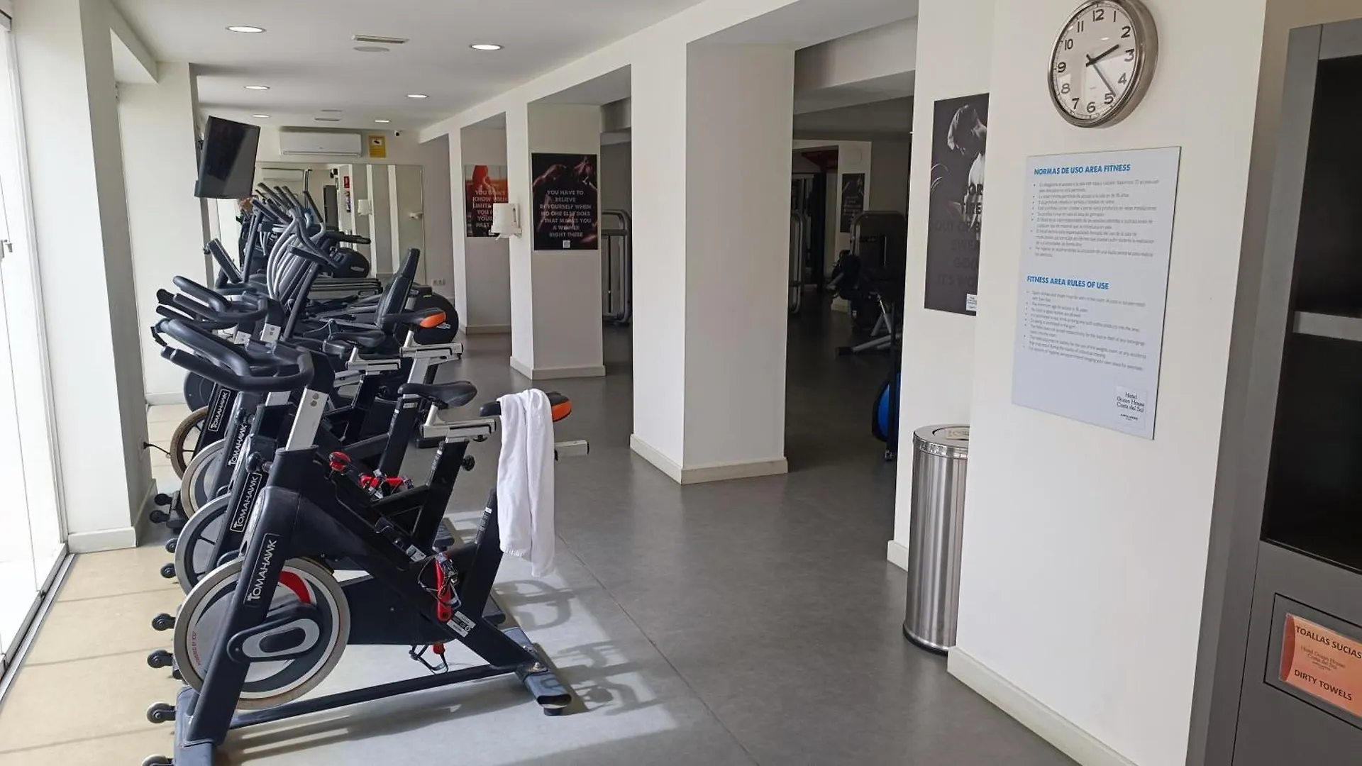 Wintowinrentals Executive Apt In Ocean House Complex 토레몰리노스 스페인